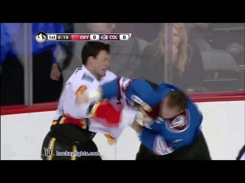 Cory Sarich vs Jan Hejda Apr 8, 2013