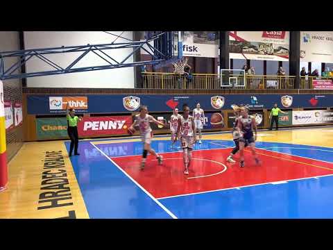 Infarktový závěr a poslední koš domácího utkání proti Chomutovu