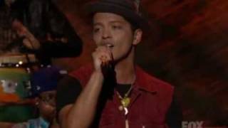 Season 10:Bruno Mars - The Lazy Song(Live On American Idol 2011)(Top 6)