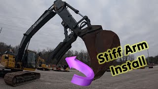 Install of a Stiff Thumb on a John Deere 210G excavator