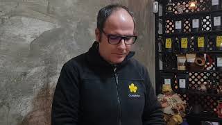 POR QUÉ SE SIRVE UN VASO DE AGUA JUNTO CON EL CAFÉ