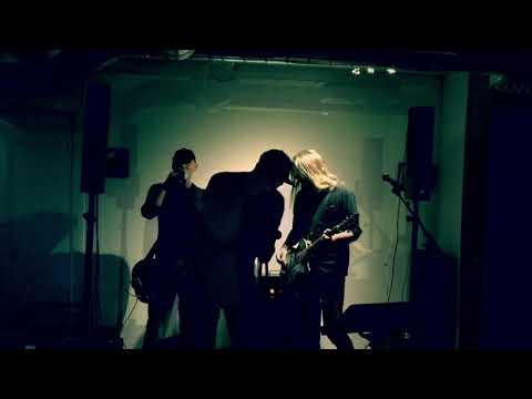 The Open Up And Bleeds - Live, Momangen 180608