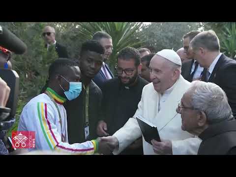 Pavens besøk på Malta fortalt på ett minutt