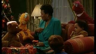 Sesame Street - Keep Christmas with You (All Through The Year) (Elmo Saves Christmas)