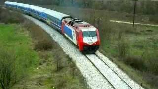 preview picture of video 'Greek Railways Macedonia - ADtranz passes Paranesti'
