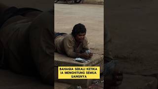 Download lagu Funny moment when I saw a man with mental disorders counting his money ‼️‼️ #lol #funny #hilariou... mp3