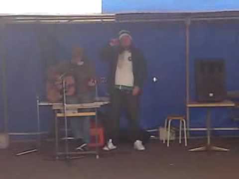 Molo Hasardi - Elämää suurempi KTP