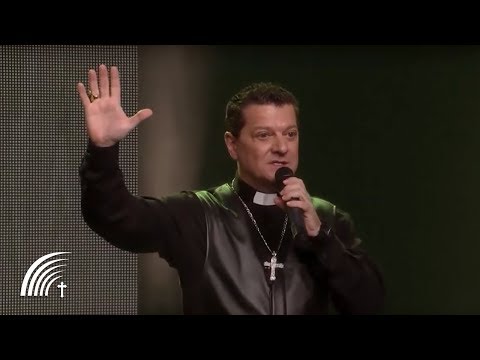 Padre Hewaldo Trevisan - A Vitória - A Vitória Vai Chegar