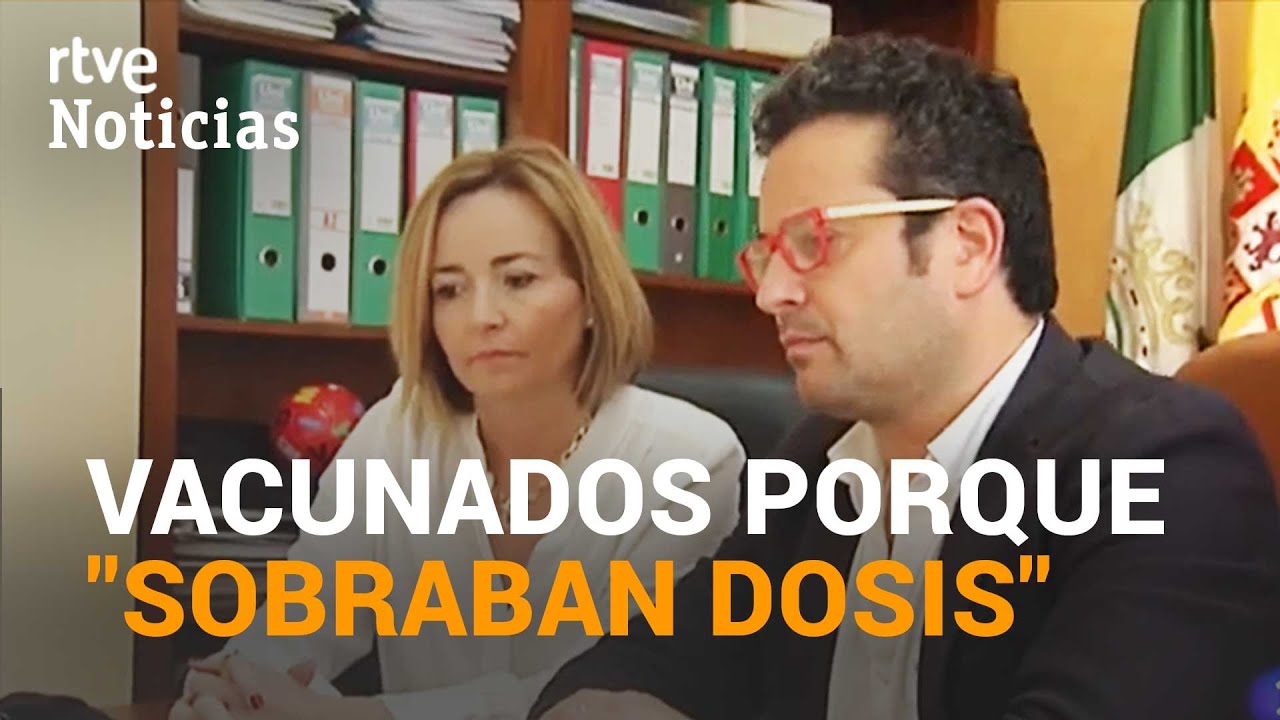 VARIOS ALCALDES han sido vacunados SIN SER POBLACIÓN DE RIESGO ni personal sanitario | RTVE Noticias