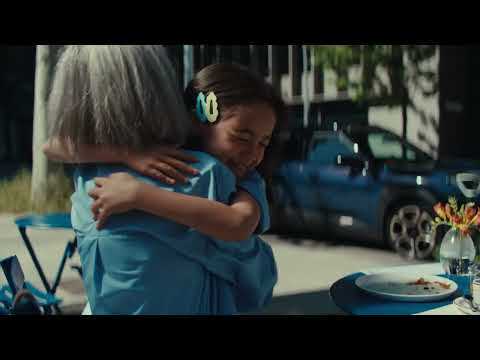 The all-electric MINI Aceman: Take the city with Remote Control Parking.