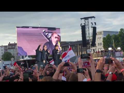 Fanta 4 - 25  (Auf der Aufstiegsfeier 21.5.17)