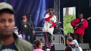 Jambo Bwana/ Mosgi Trubadur and Dekula Band Tensta Marknad Festival