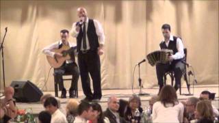 Hernan cucuza Castiello cantando el tango QUE ME VAN HABLAR DE AMOR! en la Milonga VIDA MIA