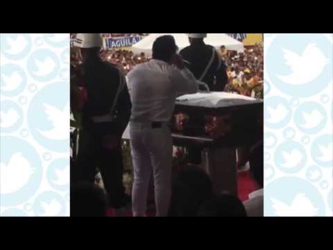 Rafael Santos se Desmayó Tras Cantarle ‘Mi muchacho’ a Martín Elías en homenaje