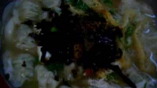 preview picture of video 'Korea Food : 떡만두국 -DdeokManDuKuk- rice cake and dumpling soup'