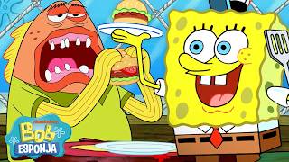 Bob Esponja | Comiendo en el Crustáceo Cascarudo 🍔 | 10 Minutos | Bob Esponja en Español