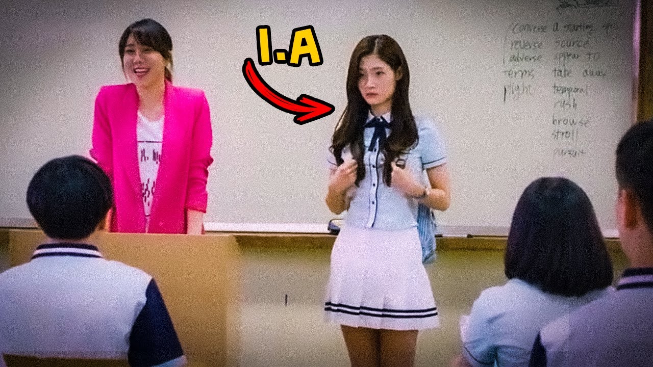 Garota Robô é enviada para a escola como uma experiência para se misturar com humanos - Recap