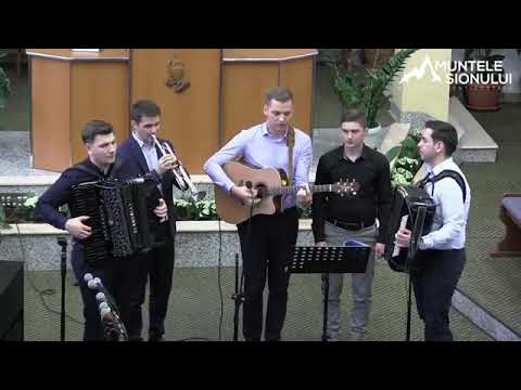 Tu mă primești așa cum sunt - Emanuel Tomuș și grupul de tineri de la Cluj