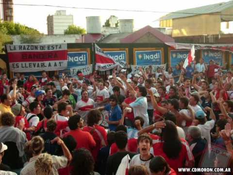 "El Gallito de Moron" Barra: Los Borrachos de Morón &bull; Club: Deportivo Morón &bull; País: Argentina