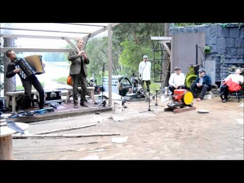 Kimmo Pohjonen & Ismo Alanko - Moottorimagiaa at Moottorimusiikin festivaali 7.8.2011