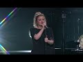 Kelly Clarkson - Dancing on My Own (Robyn Cover)