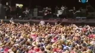 Queens of the Stone Age - QotSA - Monsters in the Parasol - Live 2001