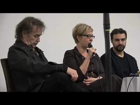 Az Ég tartja a Földet musical a legismertebb magyar szent, Szent Erzsébet történetét dolgozza fel