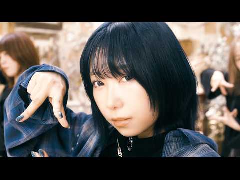 小林愛香、NEWシングル『BLUE MAGIC』MV公開で「めちゃくちゃカッコ