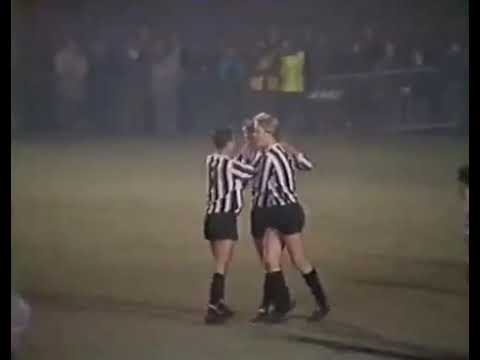 1988-89: Fareham Town 2-3 Torquay United (FA Cup)