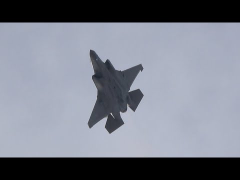 F-35 ペダルターン New Demo Team Awesome Super maneuver !! Back Flip & Pedal Turn !!!! 機動飛行