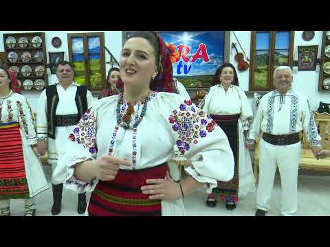 MIHAELA TODICA GHERASIM - Umbla dorul cat ii satul