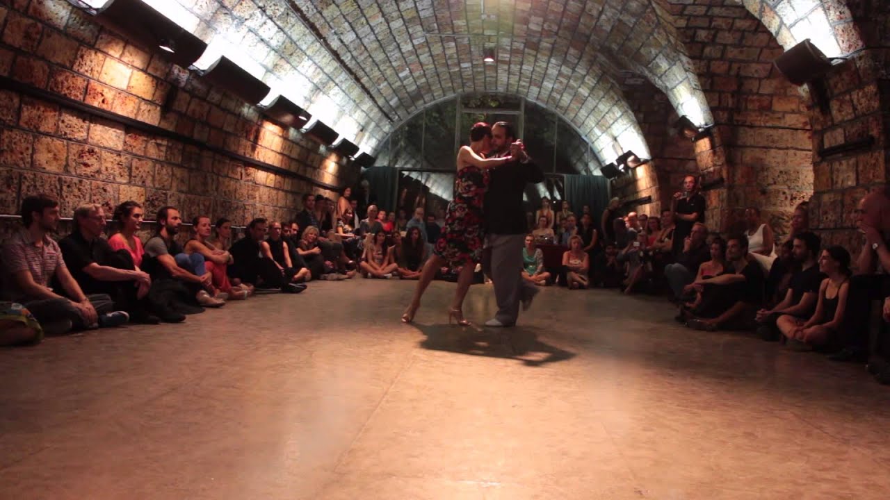 Maria Filali y John Zabala 2/4 Tango - Se que te voy a llorar (J. D'Arienzo) 03/10/14 Paris