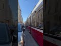 Bécs 49 és Villamos érkezik Burgringhez Tram Travel