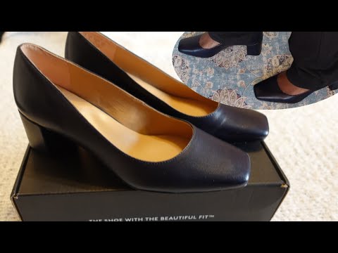 Naturalizer Karina Low Block Heel Square Toe Pump