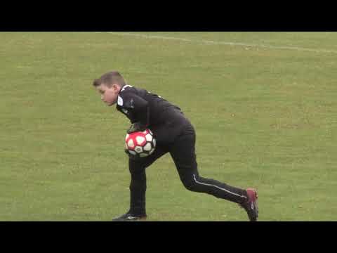 Onderlinge wedstrijd LTC JO11-4 tegen  LTC JO10-3 (Eerste helft)