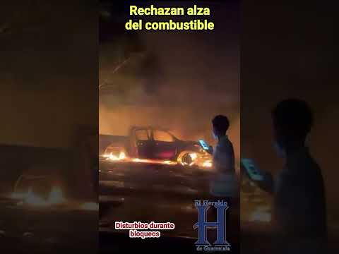 Manifestantes incendian Tráiler y autopatrulla  de la PNC en Rio Hondo, Zacapa  sector #ElHeraldoGT