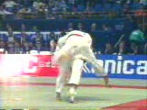 Toshihiko Koga (JPN) - Chang Su-Li (PRK)