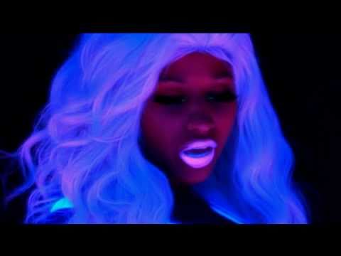 Nicki Minaj Feat Katy Perry - Super Bass (Remix)