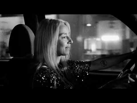 afbeelding Do Not Expect Too Much from the End of the World