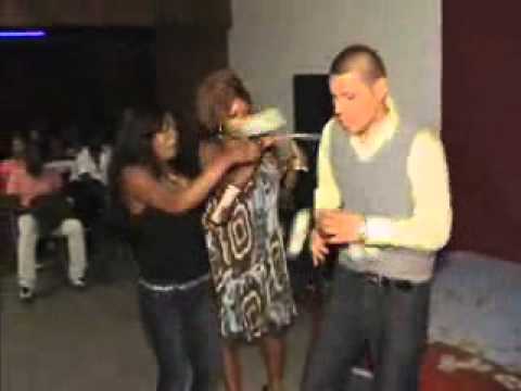 Niki Tall aka. Oyibo Boy- Perform Naija Songs in Belgium (antwerpen) 27th Aug 2010