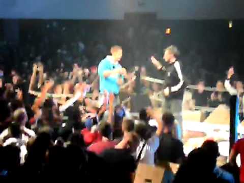 Grasshopper vs Sterma