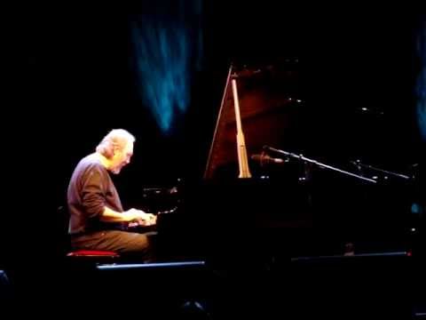 Patrizio Fariselli - live excerpt in Gouveia Art Rock 2012