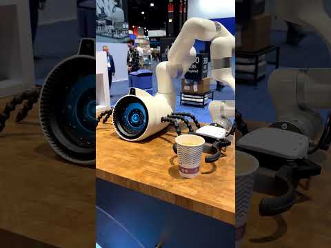 Can a Robot Be a Barista? Richtechās Scorpion Robot