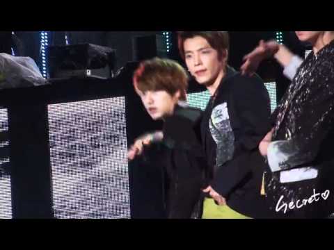 [HD fancam] 110813 Incheon Korean Music Wave Concert - Superman + Mr Simple (Kyuhyun 2)