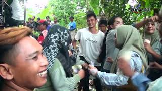 Download lagu KETUWON versi REGGAE - ARAK ARAKAN SINGA DANGDUT PUTRA GENADES LIVE KIARAPAYUNG 15-5-2022 PRO MEDIA mp3