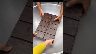 Download lagu Melted Down 5kg Giant Chocolate Bar 😲🤤#chocolatelovers #giantchocolatebars  #chocolate mp3 Download lagu Melted Down 5kg Giant Chocolate Bar 😲🤤#chocolatelovers #giantchocolatebars  #chocolate mp3