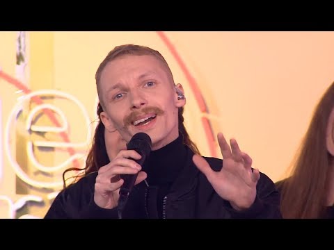 WAKACJE ARTYSTYCZNE z Igorem Herbutem i Mateuszem Krautwurstem na scenie Dzień Dobry TVN!