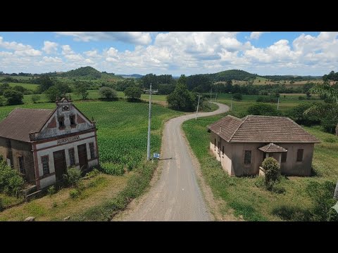 COMO PODEM ABANDOR CASAS LINDAS E LUGARES INCRÍVEIS NO SUL 