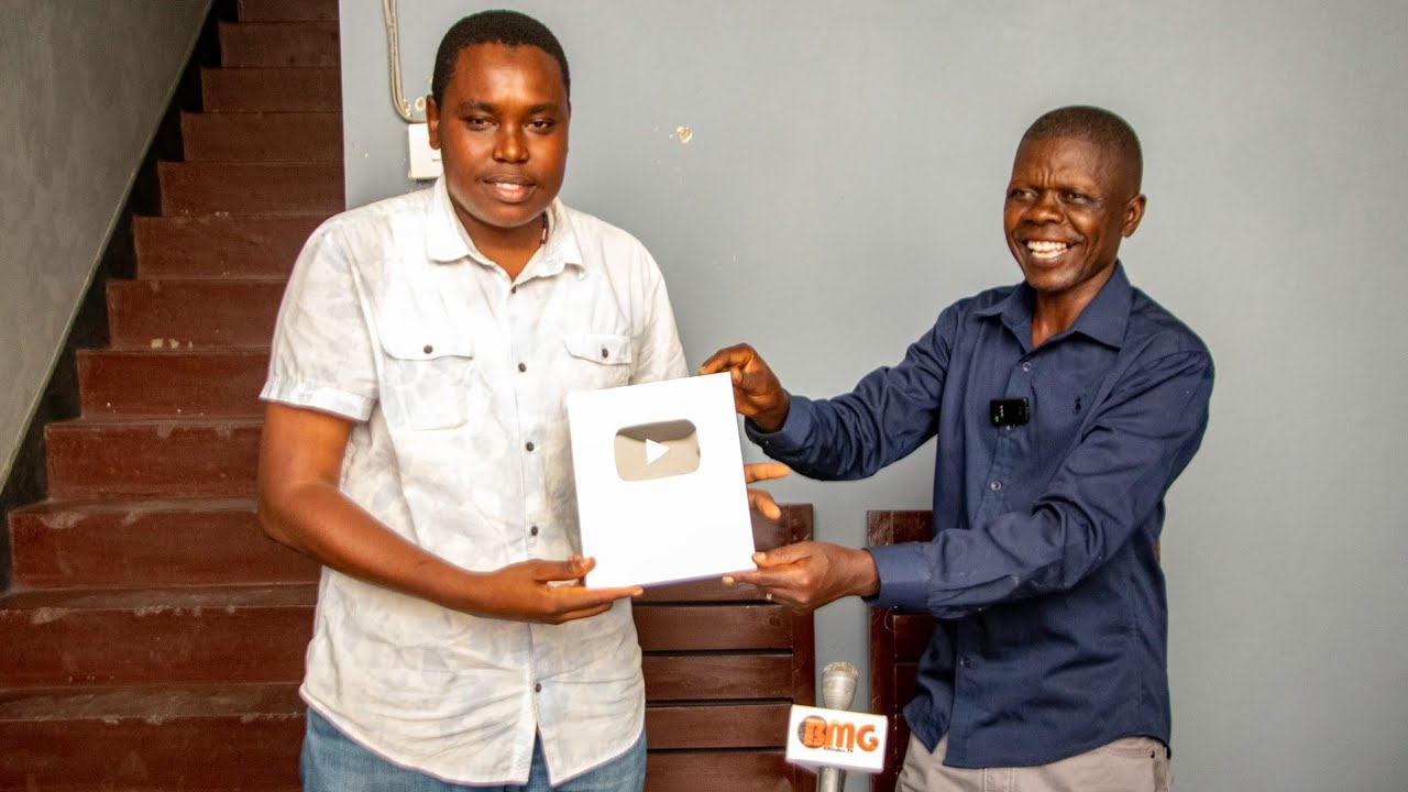 UNBOXING 100K SUSCRIBERS PLAY BUTTON @YouTube @youtubepresents @YouTubeViewers @youtubecreators 