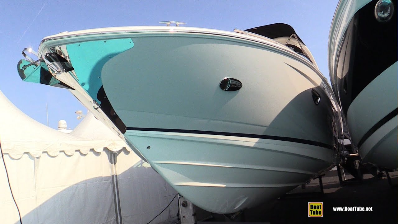 2022 Regal 2800 Motor Boat - Walkaround Tour - 2021 Cannes Yachting Festival